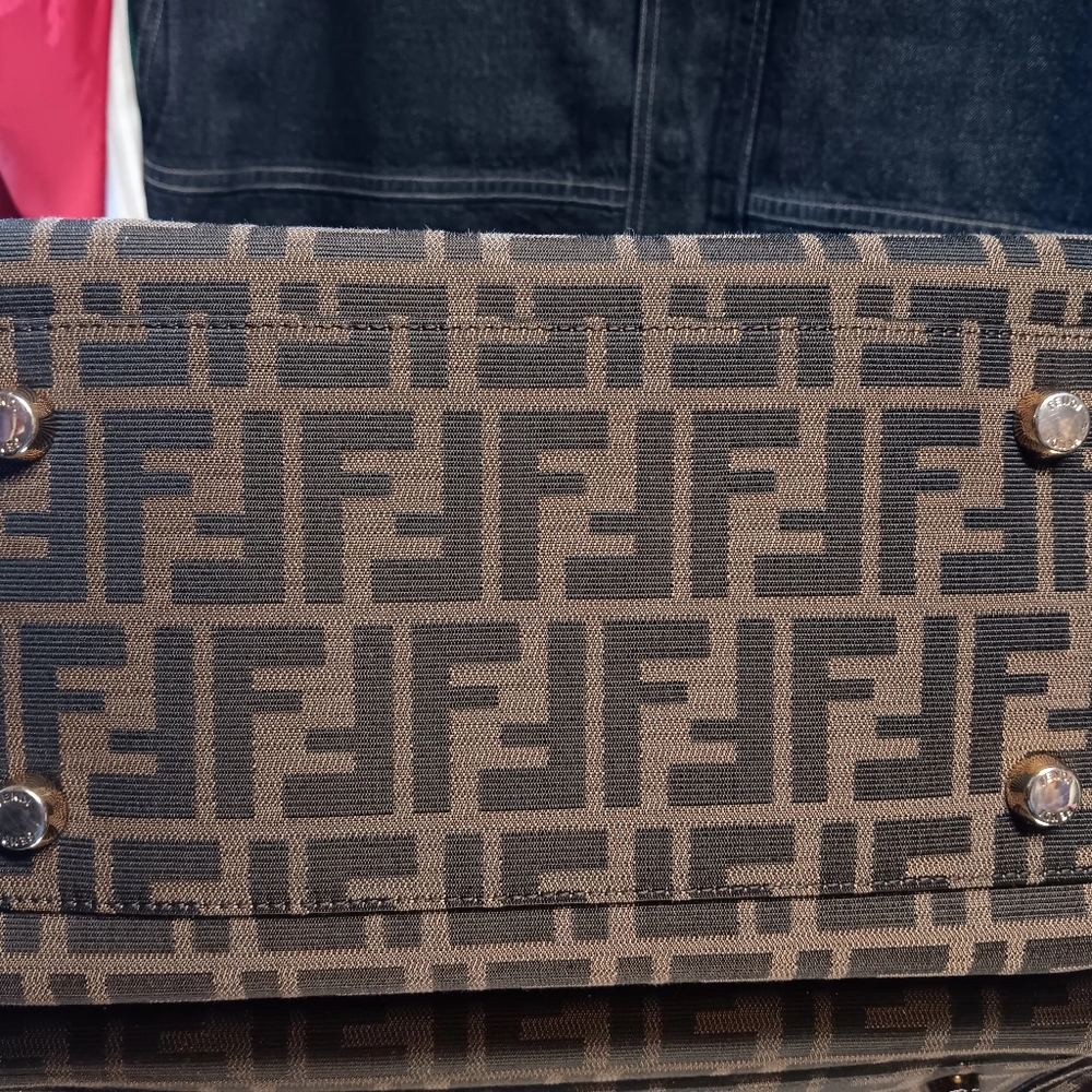 Vintage Fendi Purse - Picture 5 of 10